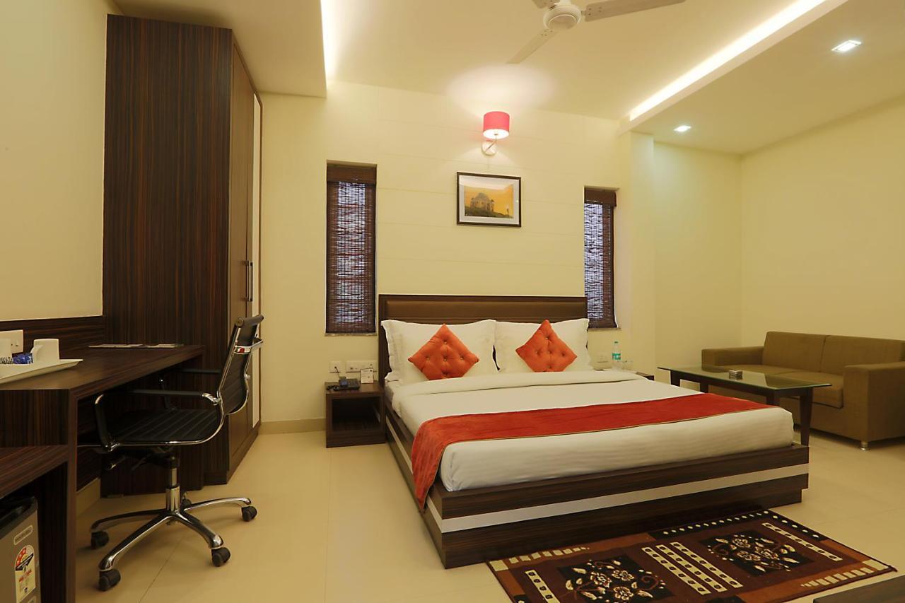 Hotel Premiere Villa Varanasi Eksteriør billede