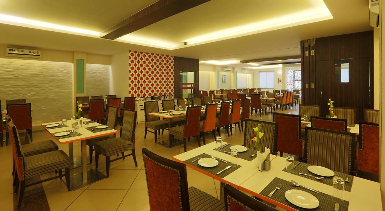 Hotel Premiere Villa Varanasi Eksteriør billede