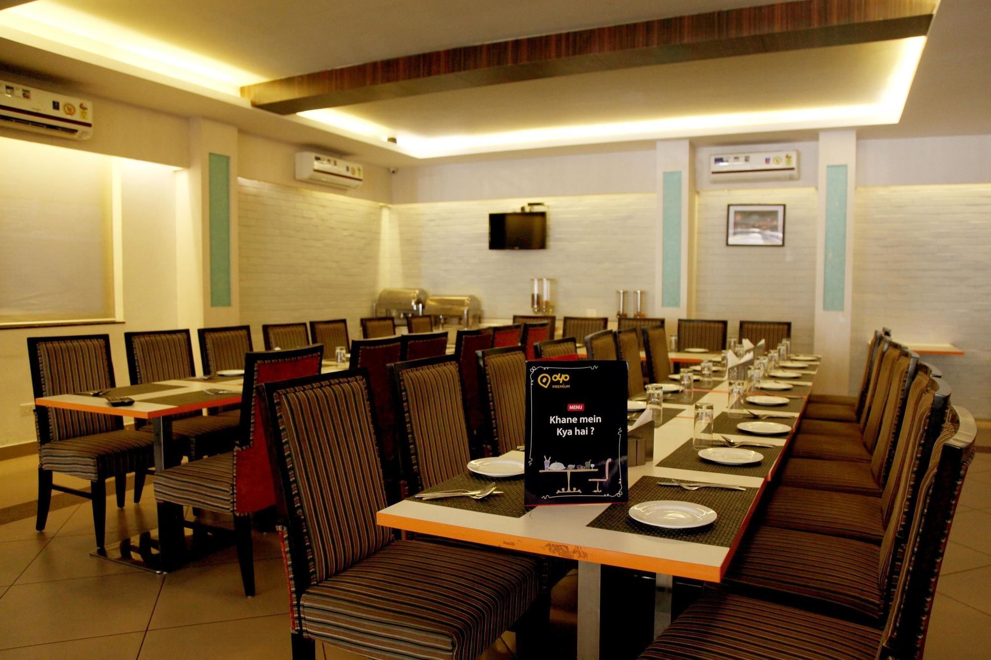 Hotel Premiere Villa Varanasi Eksteriør billede