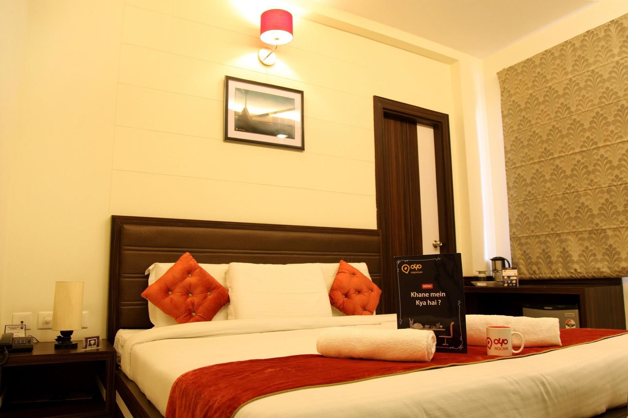 Hotel Premiere Villa Varanasi Eksteriør billede